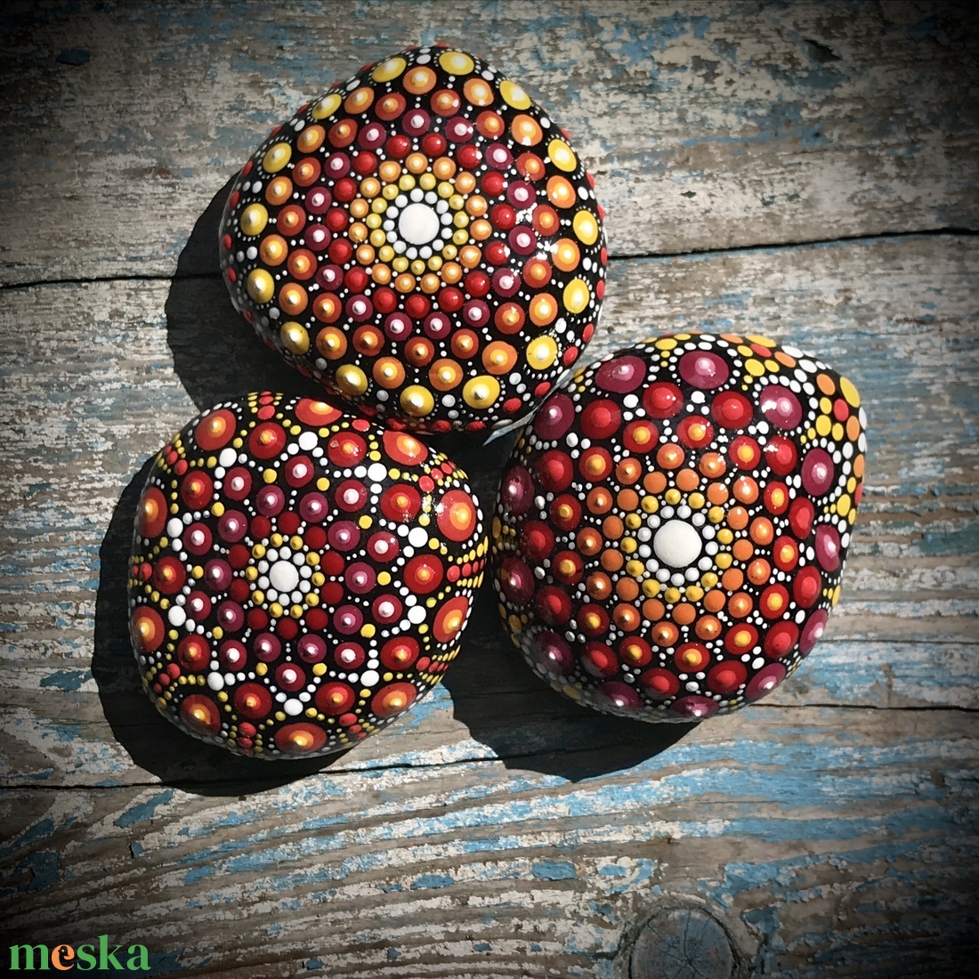 Pontozott Mandala Kövek: 3 csodás, kézzel festett meditációs mandala dekoráció - karácsony - karácsonyi lakásdekoráció - karácsonyi lakásdíszek - Meska.hu