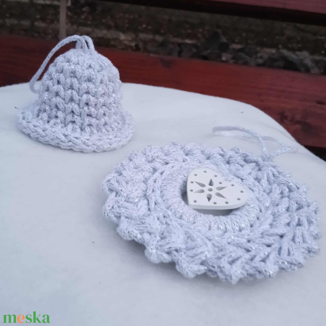 Fehér-ezüst horgolt karácsonyfa dísz  - karácsony - karácsonyi lakásdekoráció - karácsonyfadíszek - Meska.hu