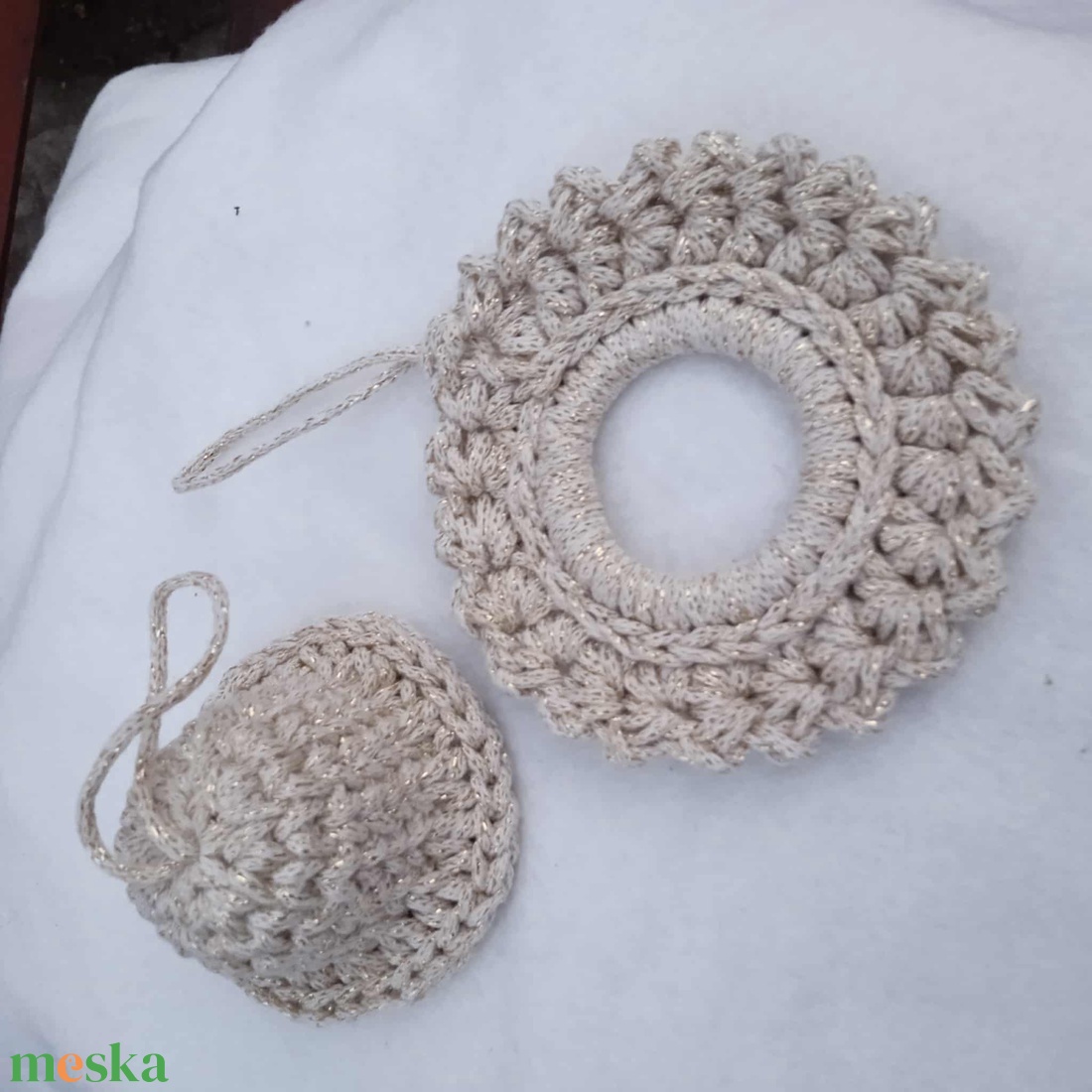 Beige-arany horgolt karácsonyfa dísz  - karácsony - karácsonyi lakásdekoráció - karácsonyfadíszek - Meska.hu