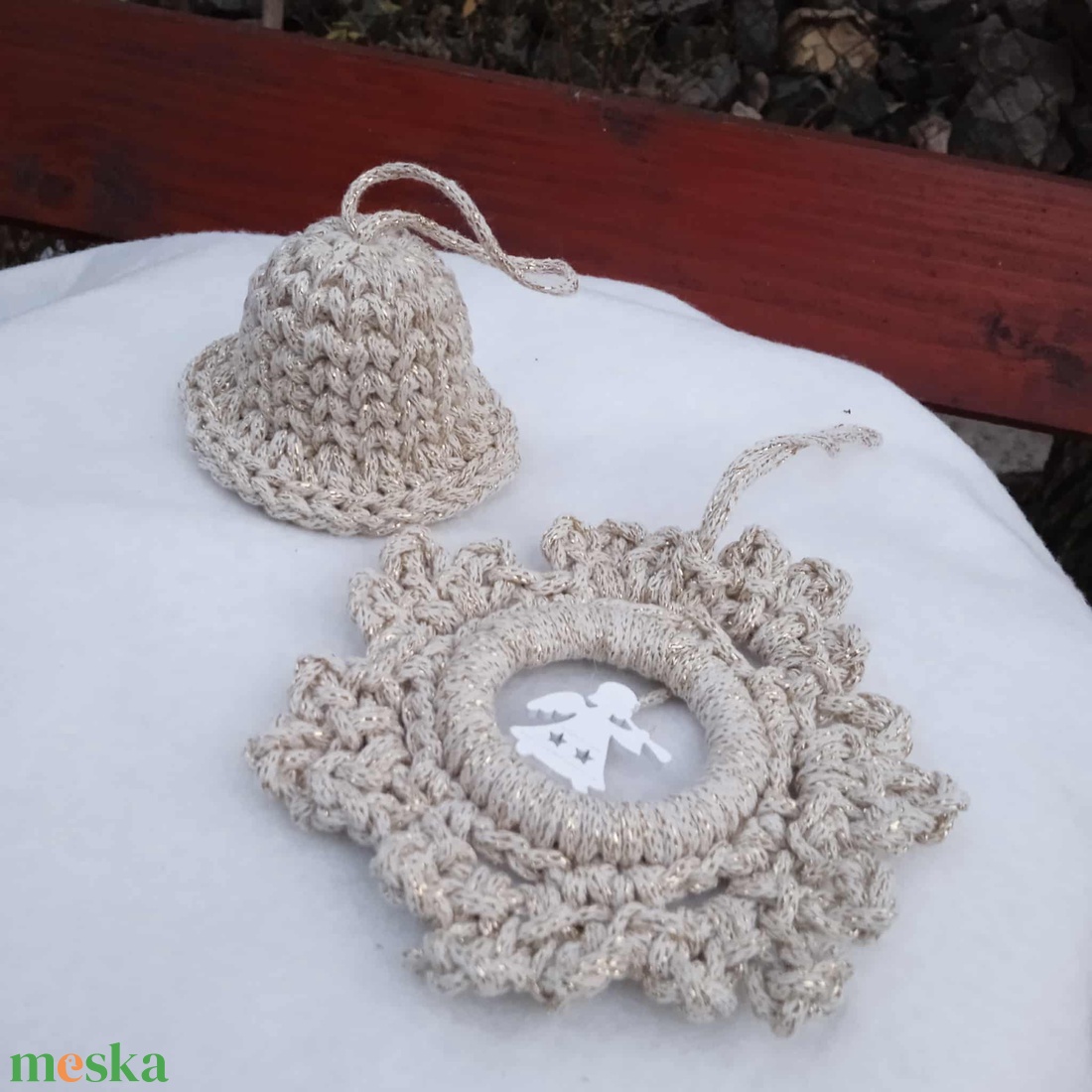 Beige-arany horgolt karácsonyfa dísz  - karácsony - karácsonyi lakásdekoráció - karácsonyfadíszek - Meska.hu