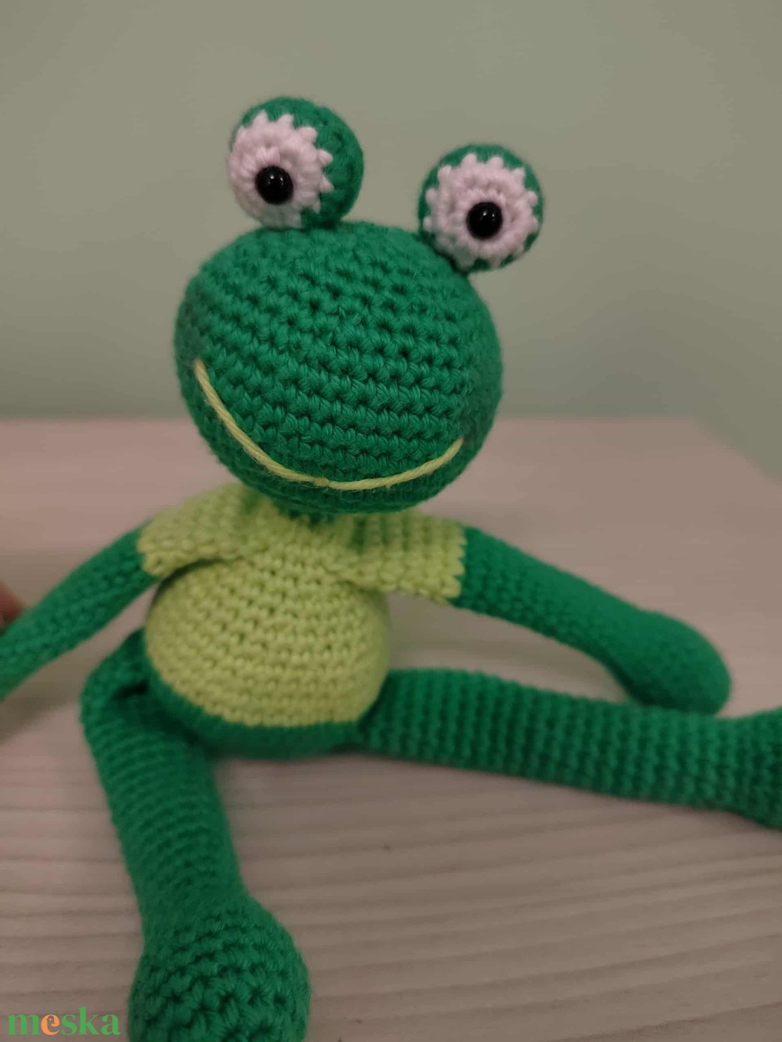 Horgolt béka - játék & sport - plüssállat & játékfigura - béka - Meska.hu