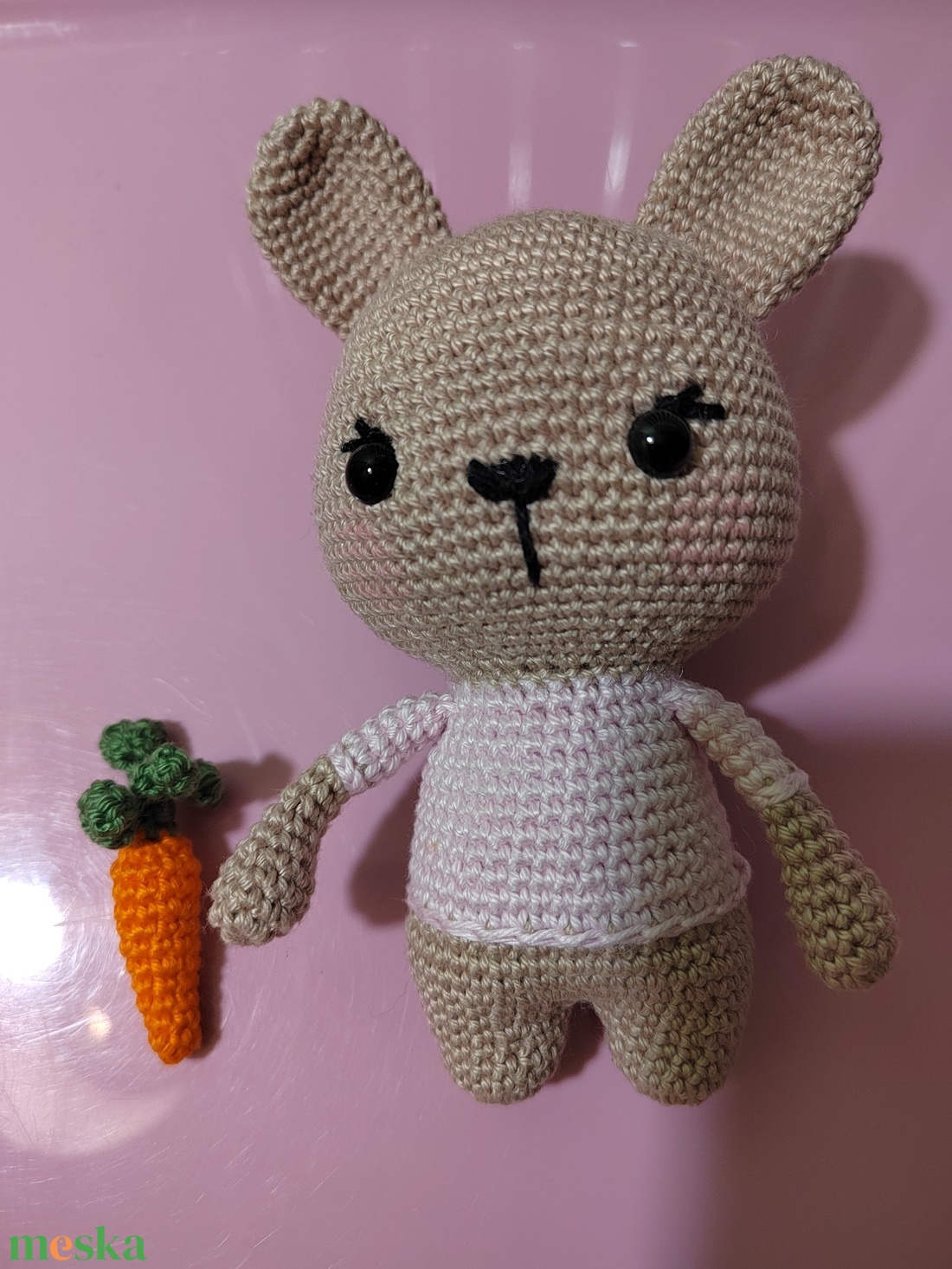 Horgolt nyuszi+répa.  - játék & sport - plüssállat & játékfigura - nyuszi - Meska.hu
