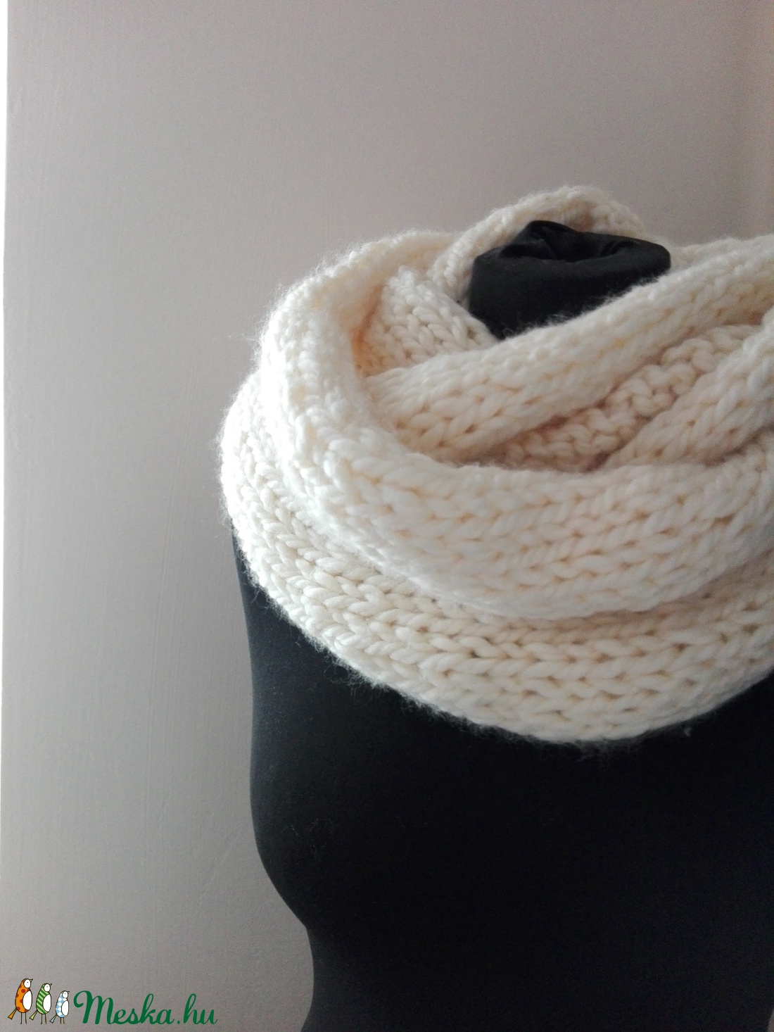 Vastag kézzel kötött vajszín sál  -  - Meska.hu