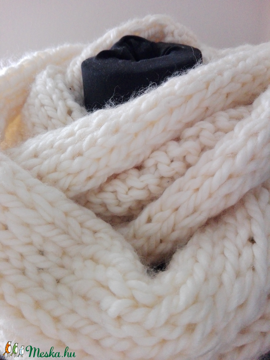 Vastag kézzel kötött vajszín sál  -  - Meska.hu