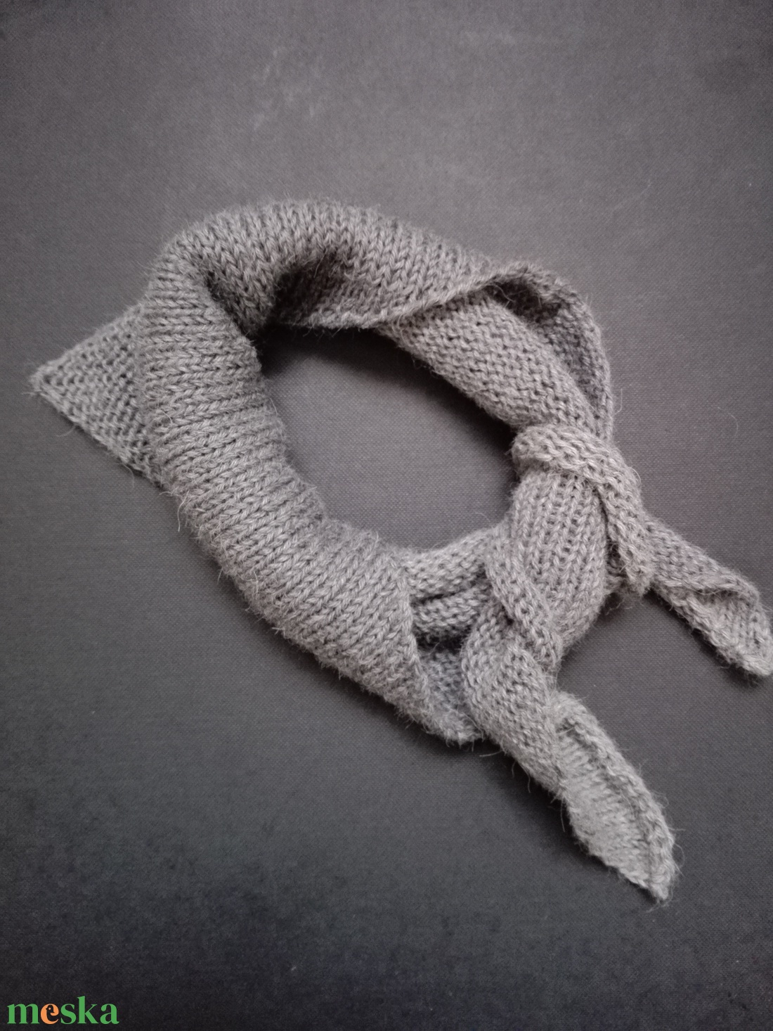 Szürke kis kendő - ruha & divat - sál, sapka, kendő - kendő - Meska.hu