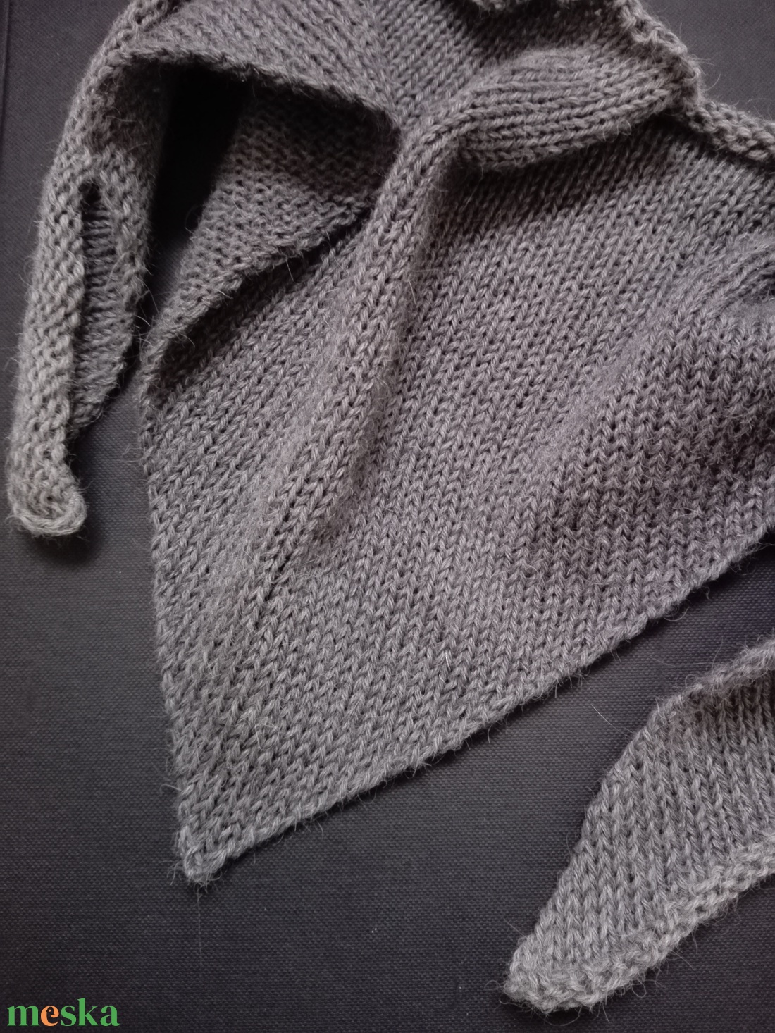 Szürke kis kendő - ruha & divat - sál, sapka, kendő - kendő - Meska.hu