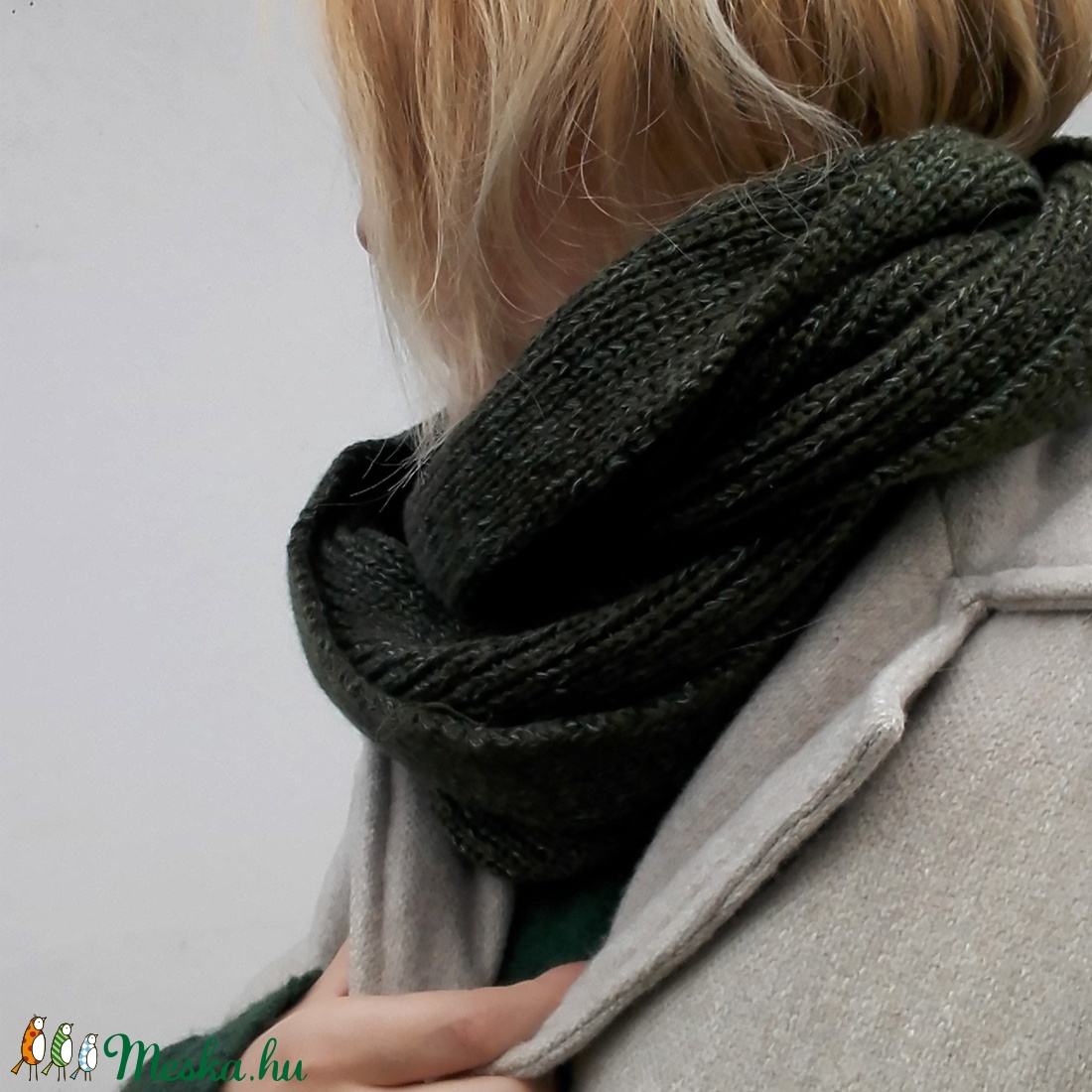 Olajzöld melíros kötött körsál - ruha & divat - sál, sapka, kendő - sál - Meska.hu