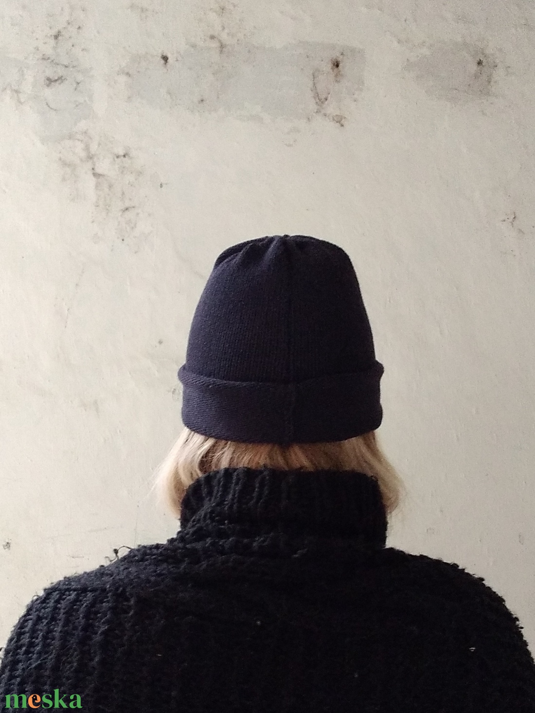 Kis fekete kötött sapka - ruha & divat - sál, sapka, kendő - sapka - Meska.hu