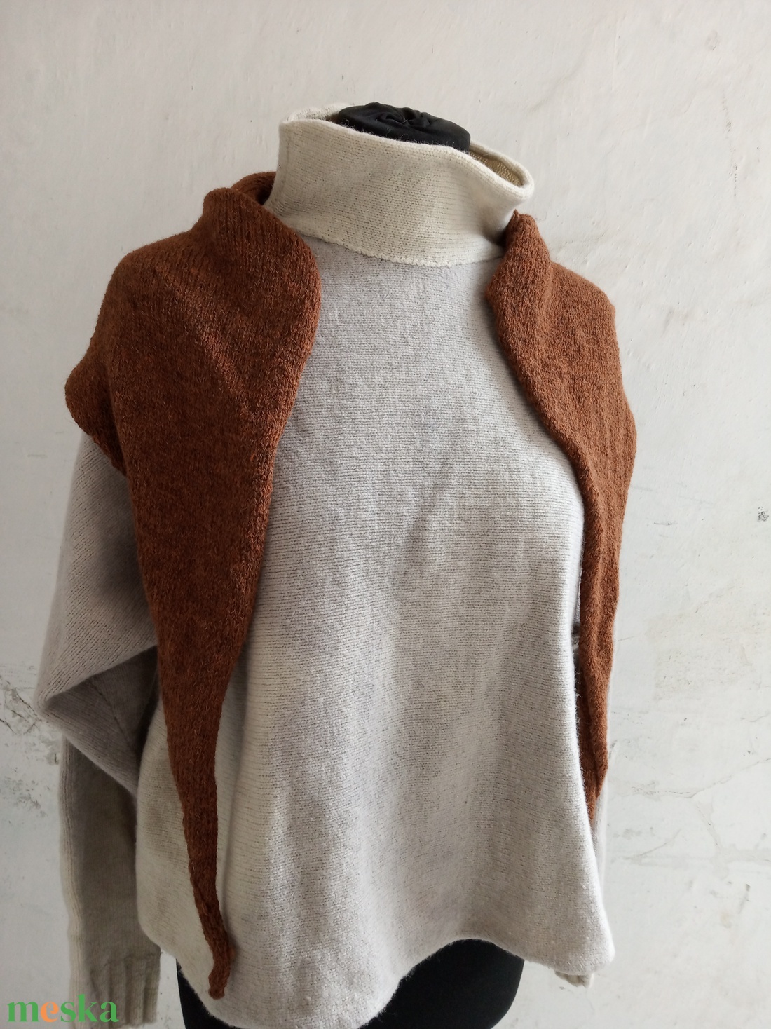 Puha kötött rozsdaszín kendő II. - ruha & divat - sál, sapka, kendő - vállkendő - Meska.hu