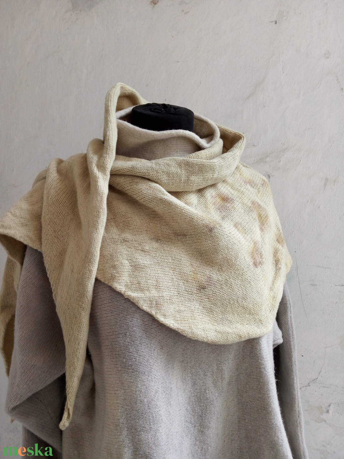 Növényel festett kendő  - ruha & divat - sál, sapka, kendő - vállkendő - Meska.hu