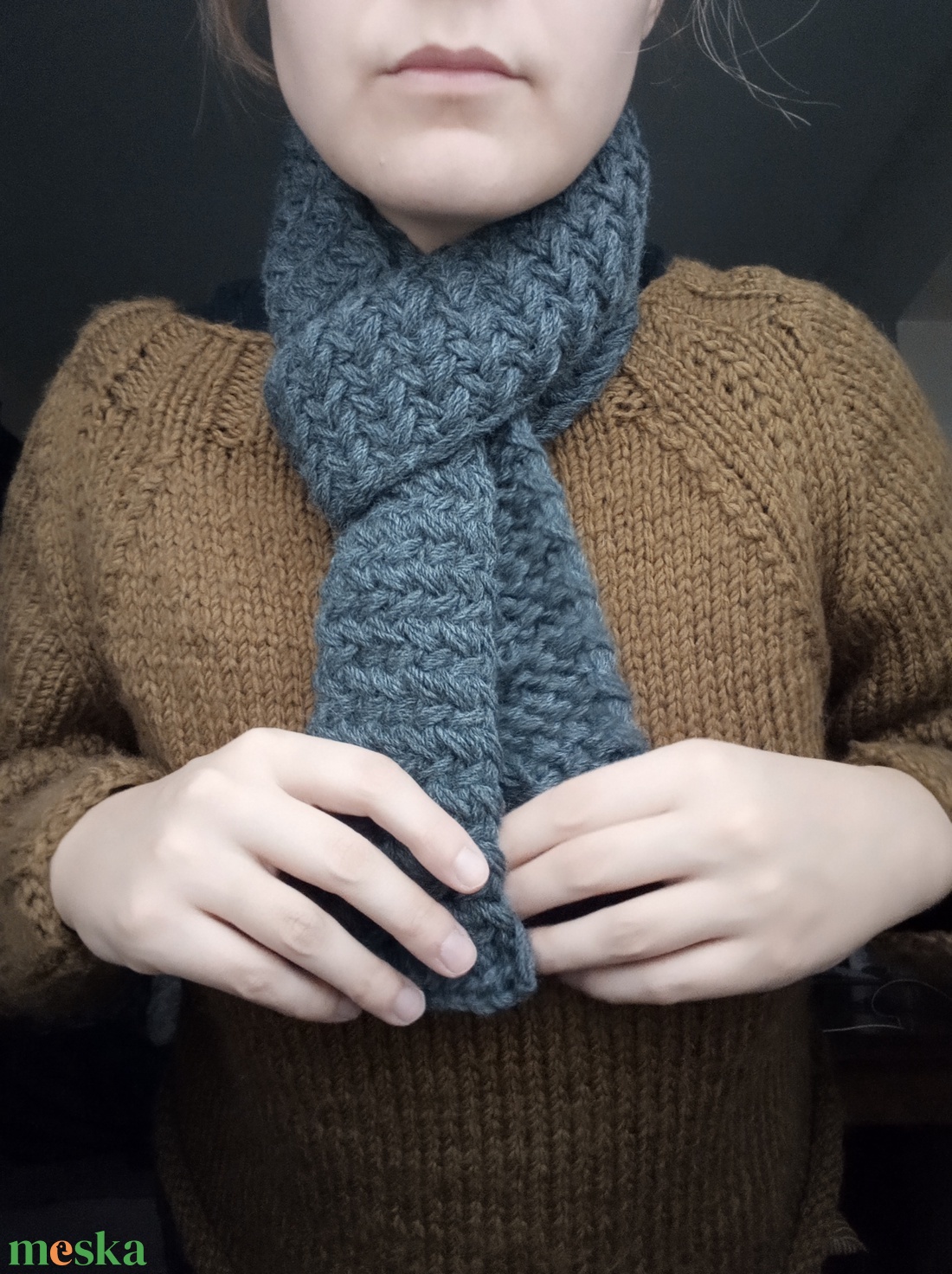 Kötött keskeny halszálka mintás sál - ruha & divat - sál, sapka, kendő - sál - Meska.hu