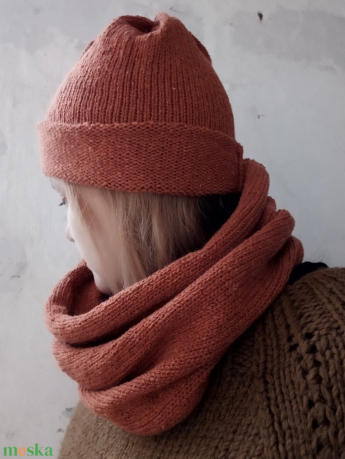 Kötött Tweedsál és sapka / Répatorta - ruha & divat - sál, sapka, kendő - sál - Meska.hu Kötött Tweedsál és sapka / Répatorta - ruha & divat - sál, sapka, kendő - sál - Meska.hu