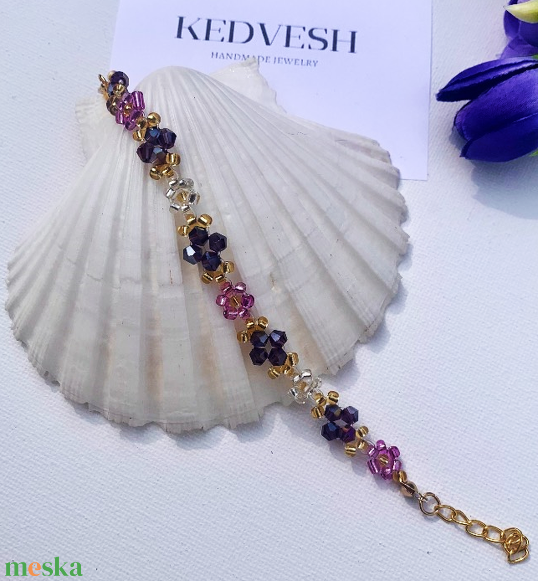 Demóna fűzött gyöngykarkötő kristályokkal - ékszer - karkötő - gyöngyös karkötő - Meska.hu