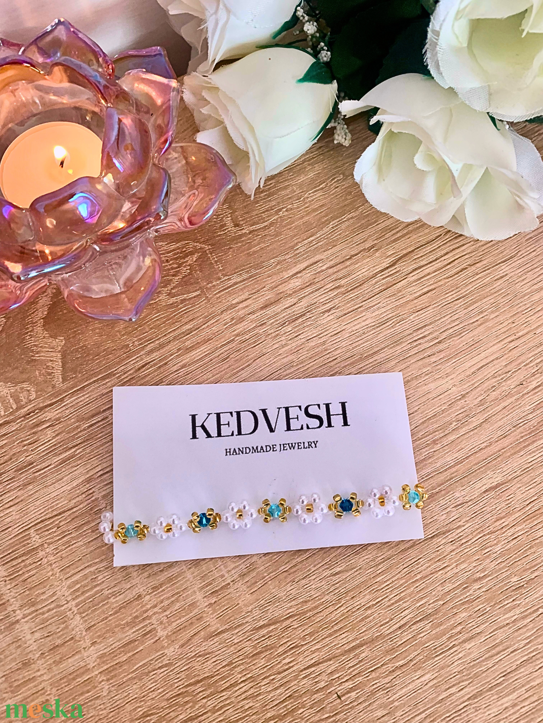 Elina kék kristályos fehér virágos gyöngykarkötő - ékszer - karkötő - gyöngyös karkötő - Meska.hu Elina kék kristályos fehér virágos gyöngykarkötő - ékszer - karkötő - gyöngyös karkötő - Meska.hu