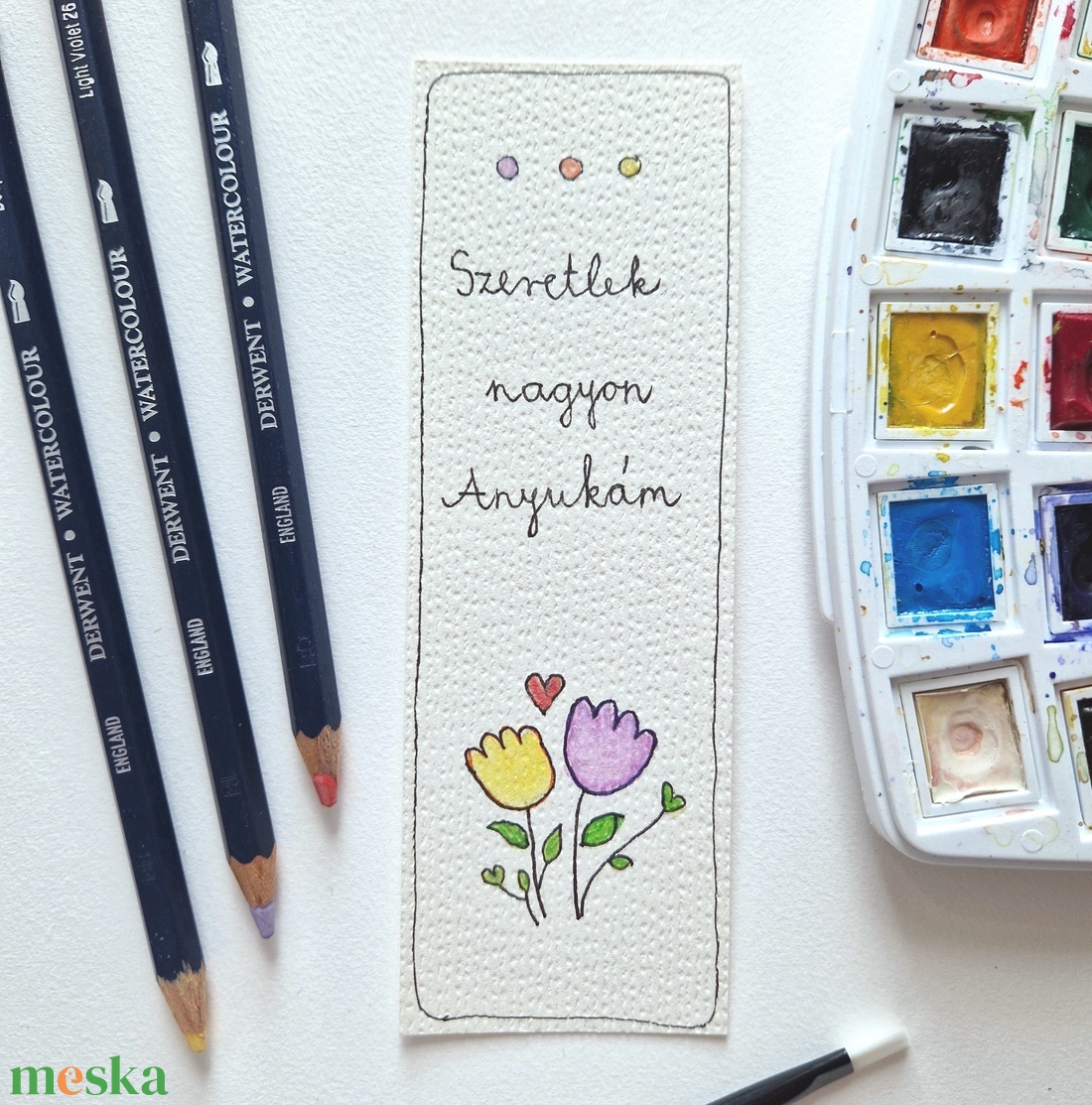 Akvarell könyvjelző - Szeretlek nagyon Anyukám felirattal, lila, sárga tulipánnal - könyv & zene - könyvjelző - Meska.hu
