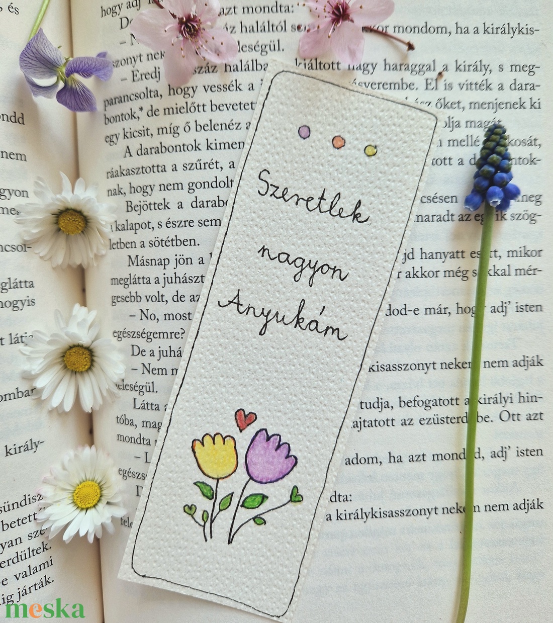 Akvarell könyvjelző - Szeretlek nagyon Anyukám felirattal, lila, sárga tulipánnal - könyv & zene - könyvjelző - Meska.hu
