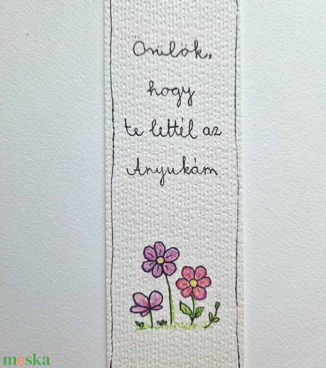 Akvarell könyvjelző - Örülök, hogy te lettél az Anyukám felirattal, lila, rózsaszín virágokkal - könyv & zene - könyvjelző - Meska.hu