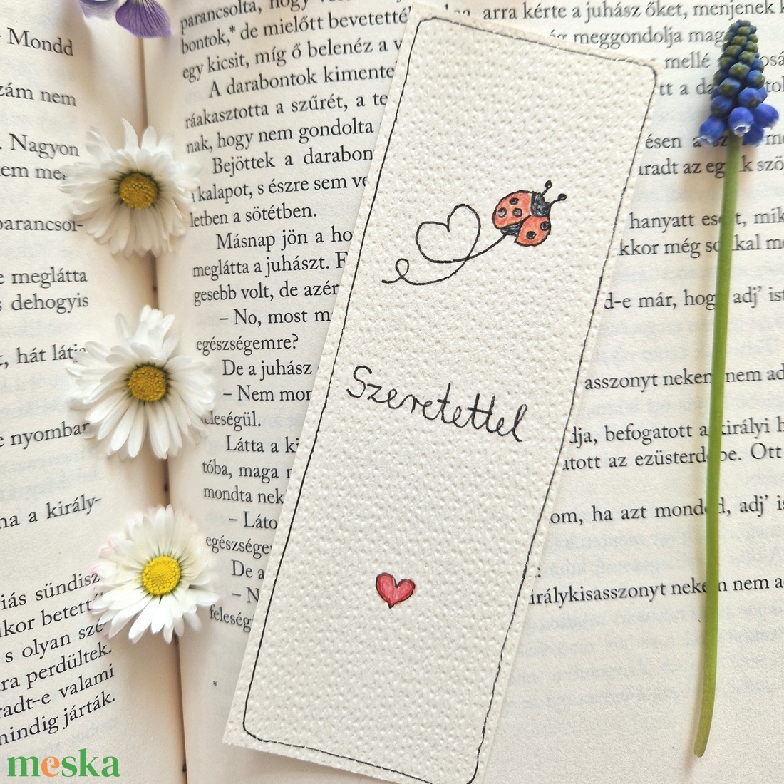 Akvarell könyvjelző - Szeretettel felirattal, katicával, szív motívummal - könyv & zene - könyvjelző - Meska.hu