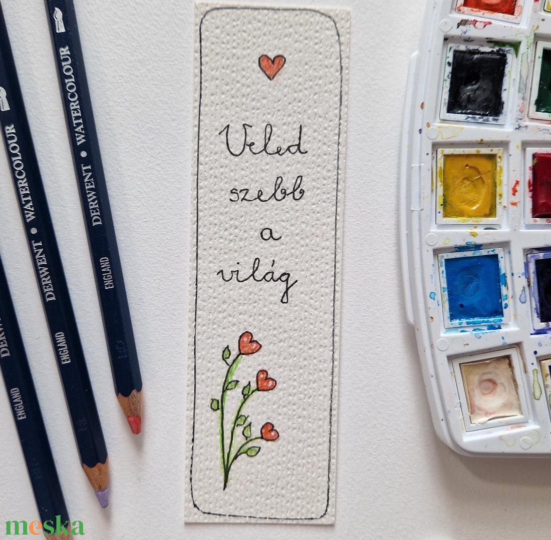 Akvarell könyvjelző - Veled szebb a világ felirattal, piros, szívecskés virággal - könyv & zene - könyvjelző - Meska.hu