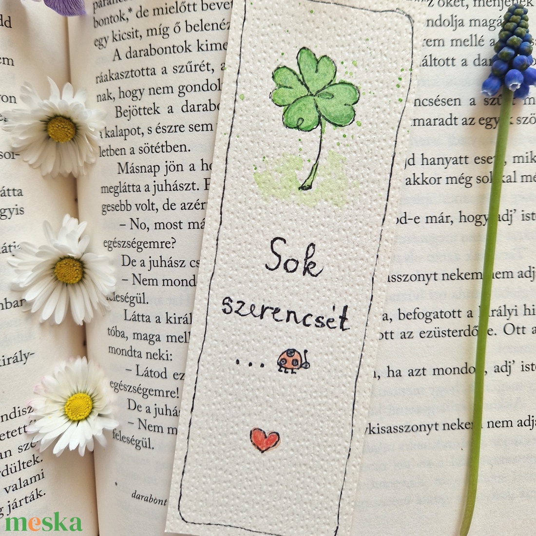 Akvarell könyvjelző - Sok szerencsét felirattal, katicával, lóhere motívummal - könyv & zene - könyvjelző - Meska.hu