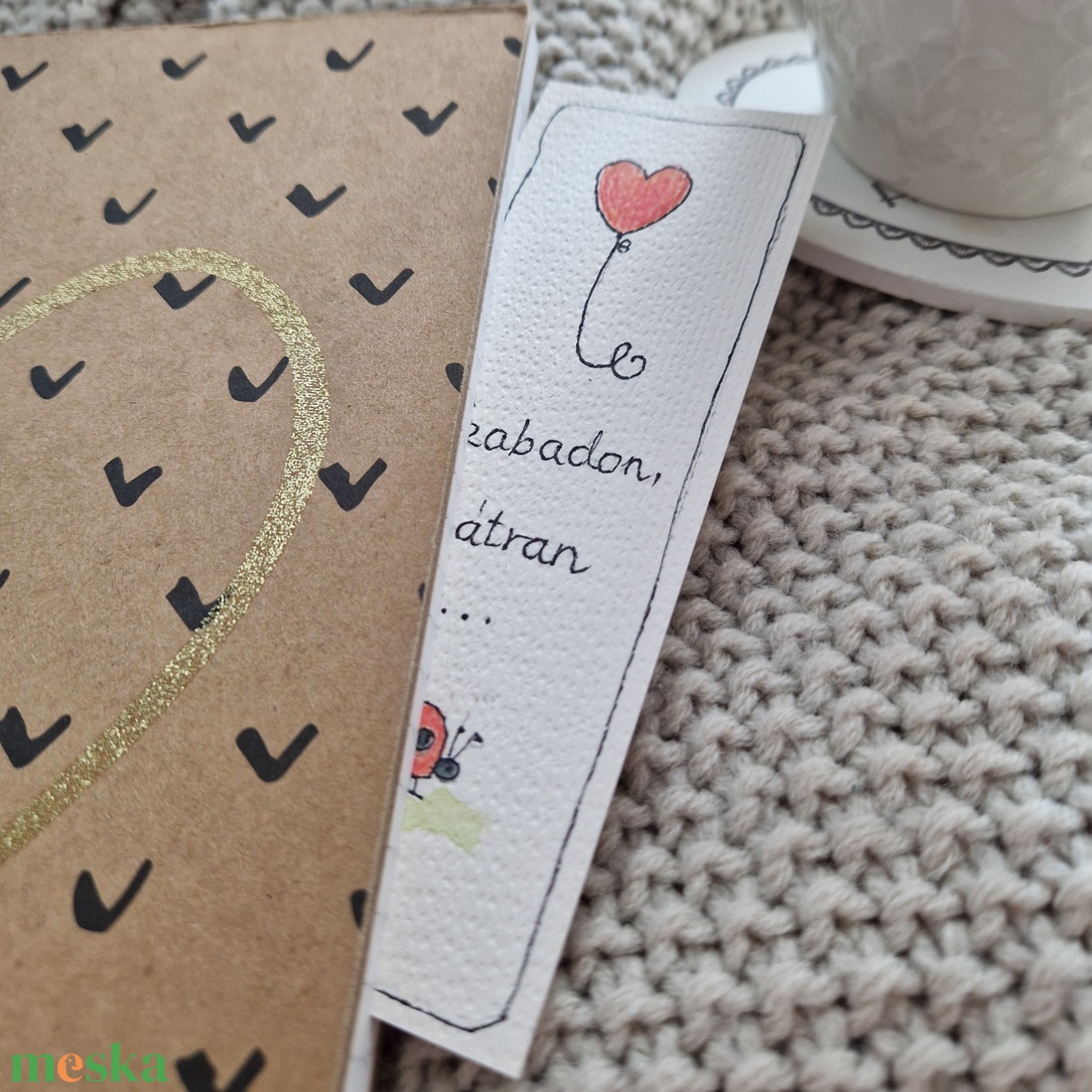 Akvarell könyvjelző - Szabadon, bátran felirattal, katicával, szívecskés léggömb motívummal - könyv & zene - könyvjelző - Meska.hu