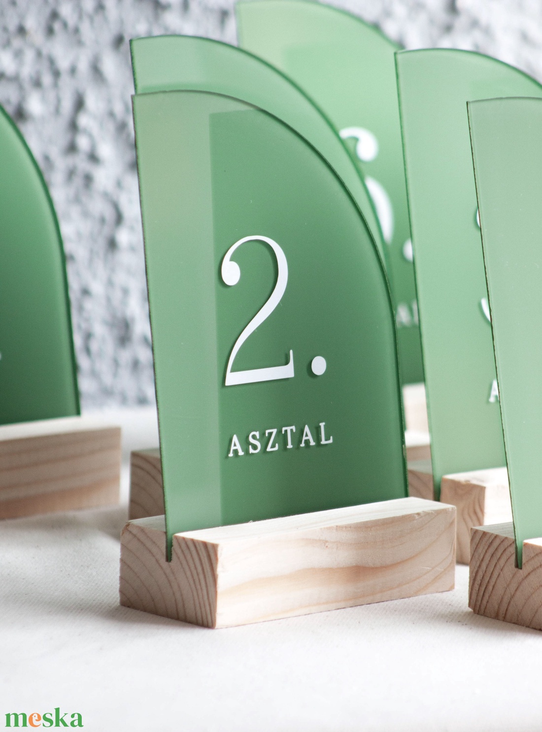 Színezett plexi esküvői asztalszám - esküvő - meghívó & kártya - menü - Meska.hu Színezett plexi esküvői asztalszám - esküvő - meghívó & kártya - menü - Meska.hu