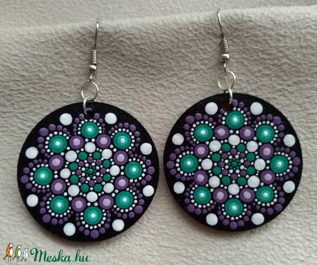 Kis téli virág - mandala fülbevaló - ékszer - fülbevaló - lógós kerek fülbevaló - Meska.hu Kis téli virág - mandala fülbevaló - ékszer - fülbevaló - lógós kerek fülbevaló - Meska.hu