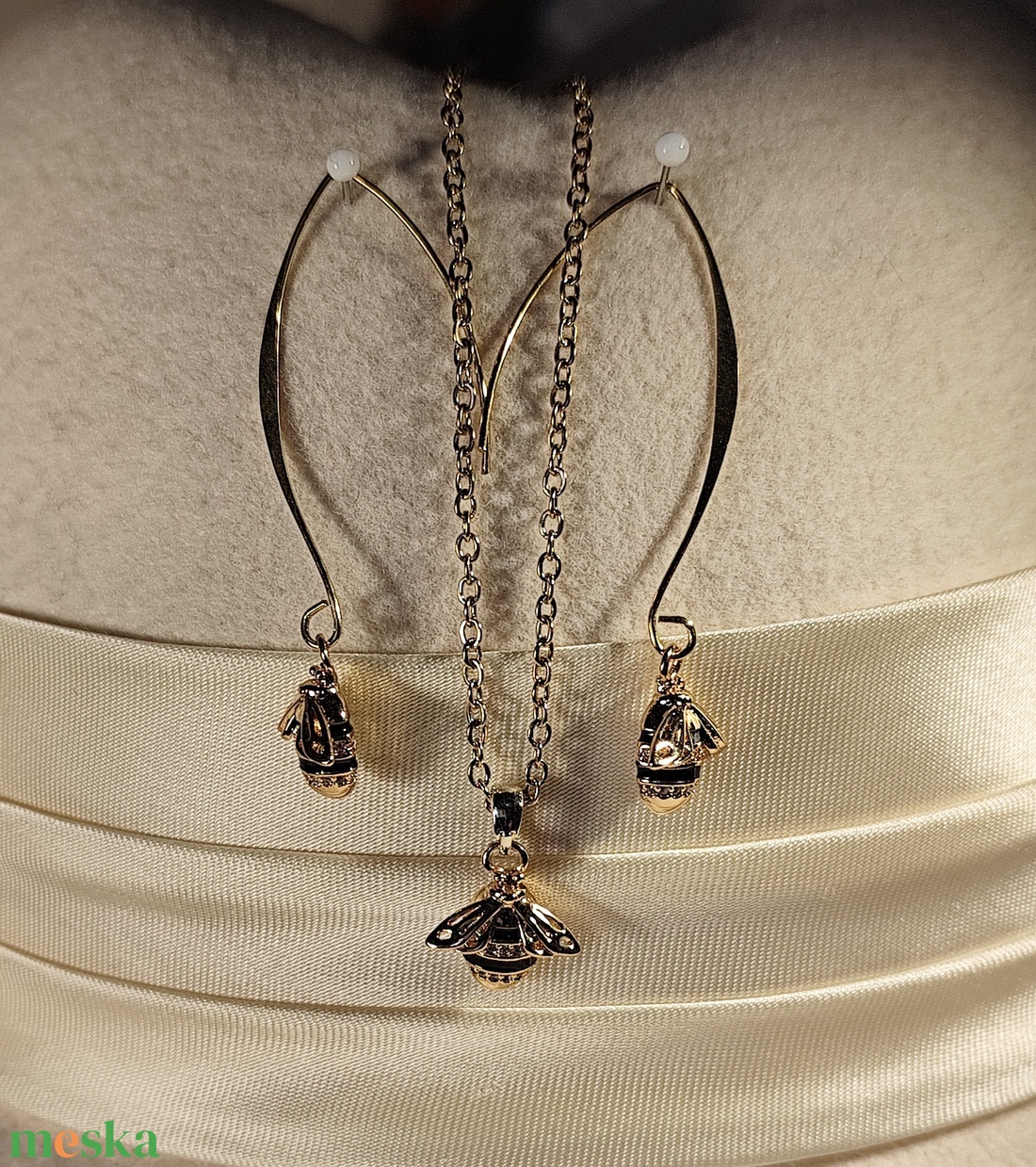 Méhecske - ékszer - ékszerszett - Meska.hu