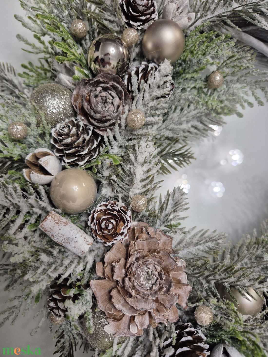 Karácsonyi kopogtató tobozokkal és fenyőágakkal � kézműves ajtódísz  - karácsony - adventi díszek - adventi ajtódísz - Meska.hu