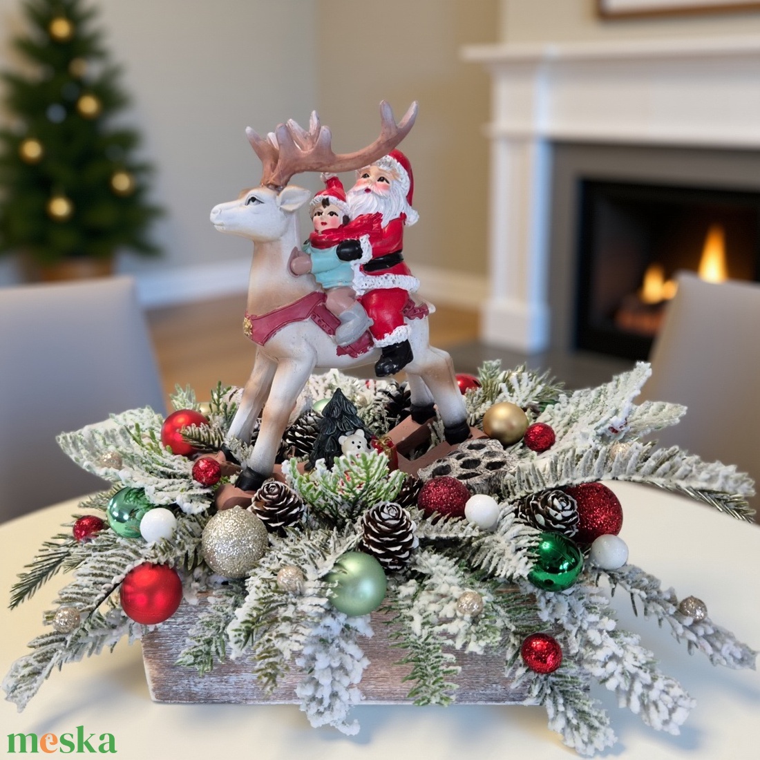 Télapós karácsonyi asztaldísz  klasszikus piros-arany-zöld színek, fa dobozban - karácsony - adventi díszek - adventi asztaldísz - Meska.hu