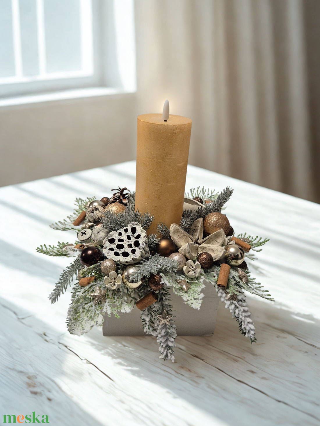 Fahéjas - arany kézműves téli asztaldísz led gyertyával. - karácsony - adventi díszek - adventi asztaldísz - Meska.hu