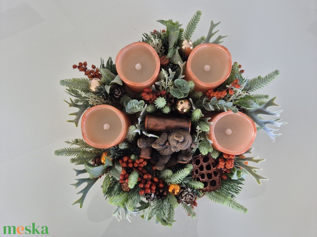 Mackós őszi-téli asztaldísz � fahéjas rezes ünnepi színekben - otthon & életmód - dekoráció - ajtó- és ablak dekoráció - ajtódísz & kopogtató - Meska.hu