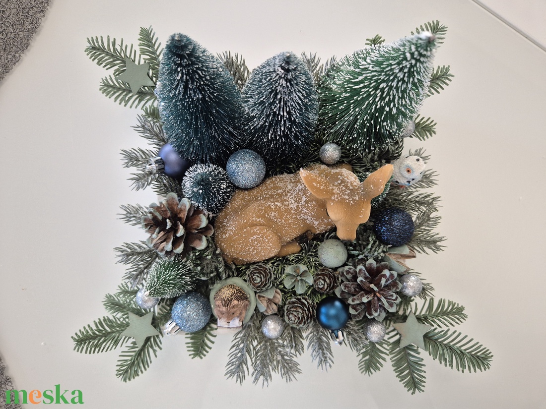 Őzike és erdei barátai  természetes hatású téli kézműves asztaldísz - karácsony - adventi díszek - adventi asztaldísz - Meska.hu