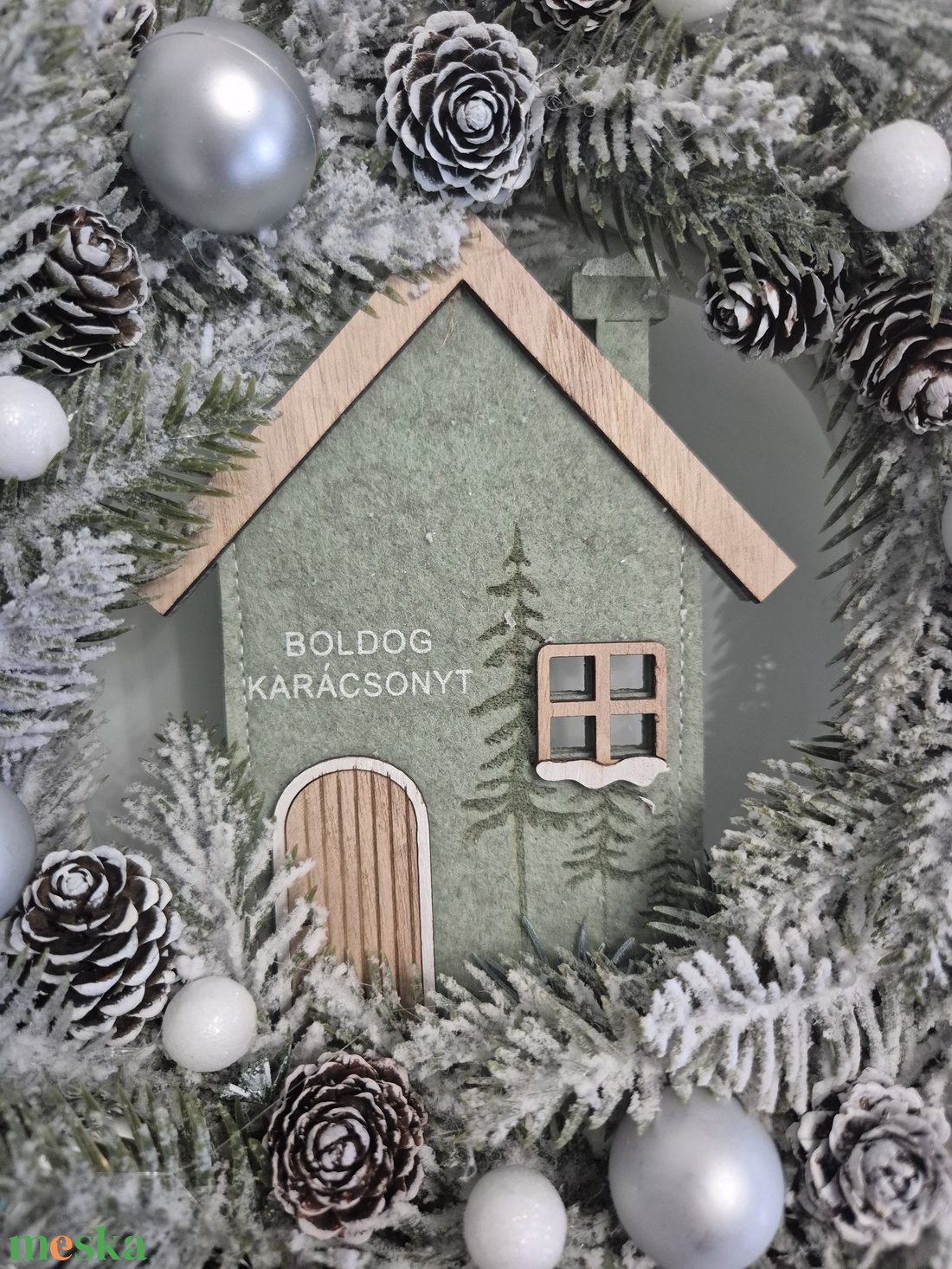 Havas Karácsonyi Kézműves Koszorú  Téli Házikós dekoráció - karácsony - adventi díszek - adventi ajtódísz - Meska.hu