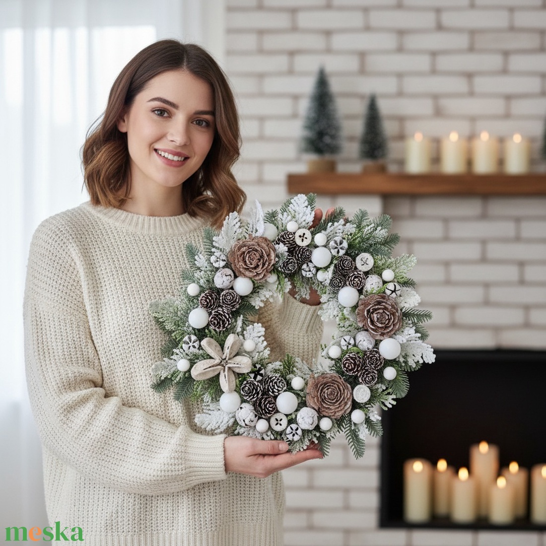 Havas hatású téli ajtódísz - természetes elegancia, havas ragyogás - karácsony - adventi díszek - adventi ajtódísz - Meska.hu