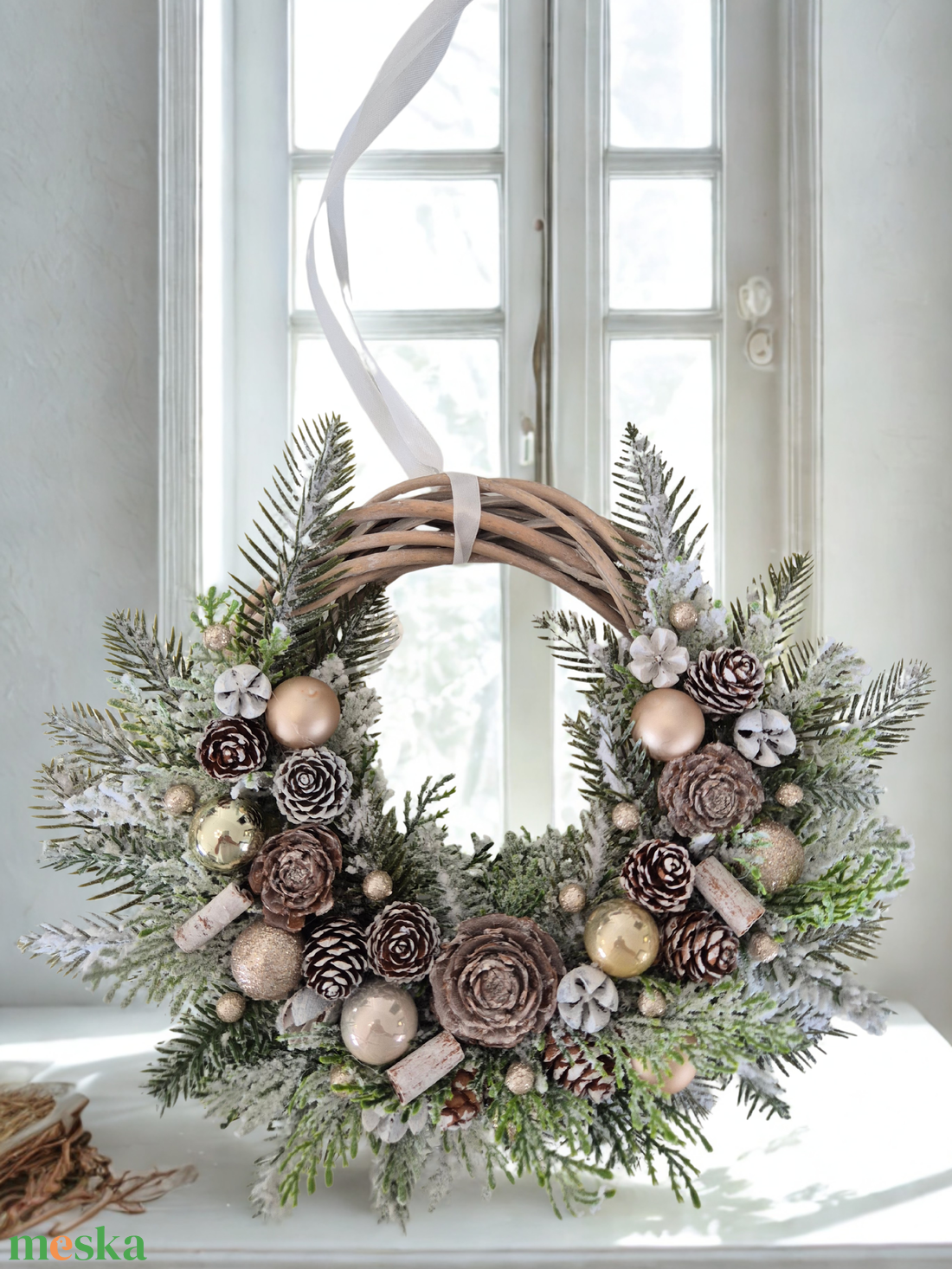 Karácsonyi kopogtató tobozokkal és fenyőágakkal � kézműves ajtódísz  -  - Meska.hu