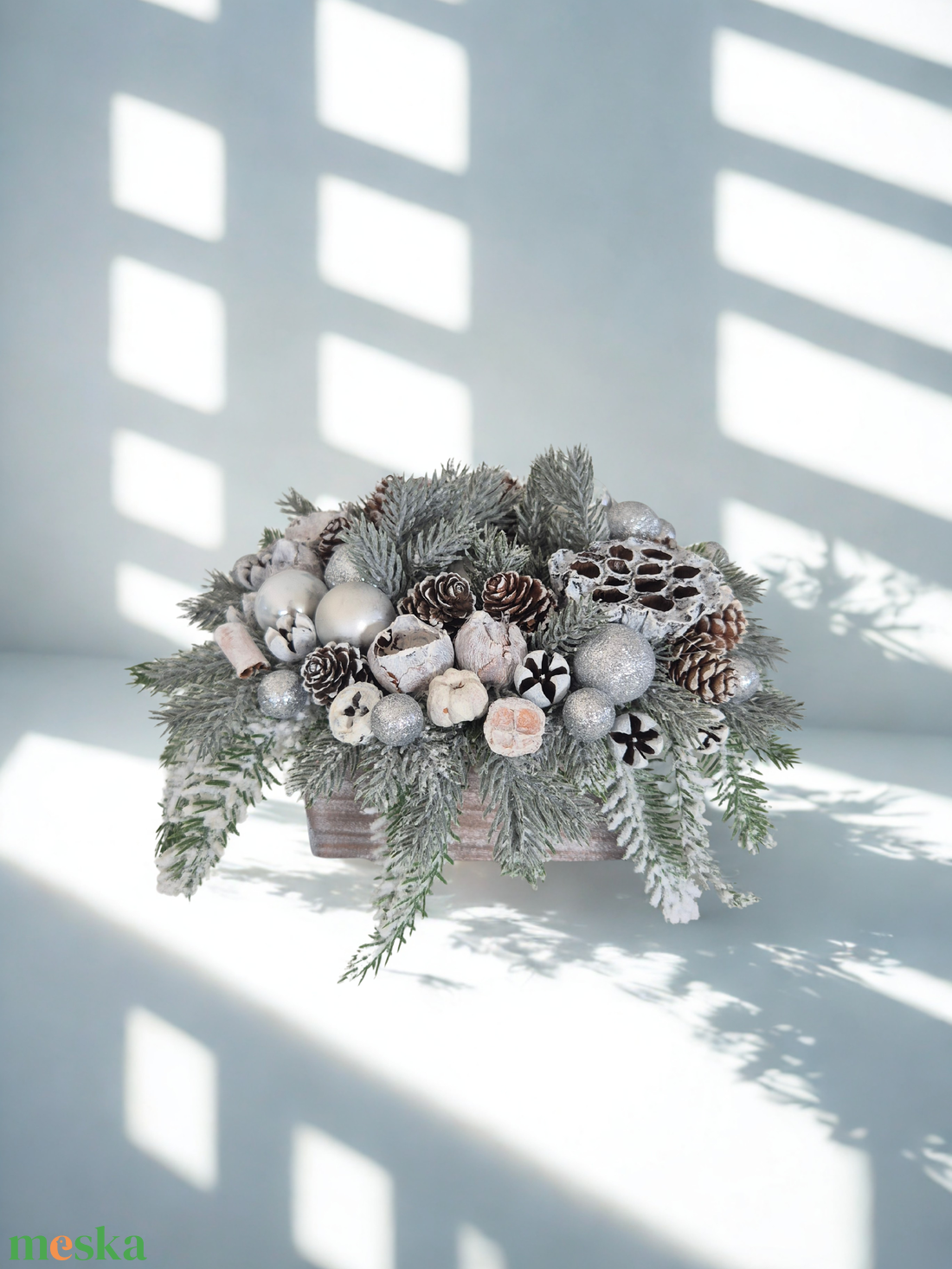 KENDEKOR természetes hatású karácsonyi asztaldísz   Téli elegancia - karácsony - karácsonyi lakásdekoráció - karácsonyi lakásdíszek - Meska.hu