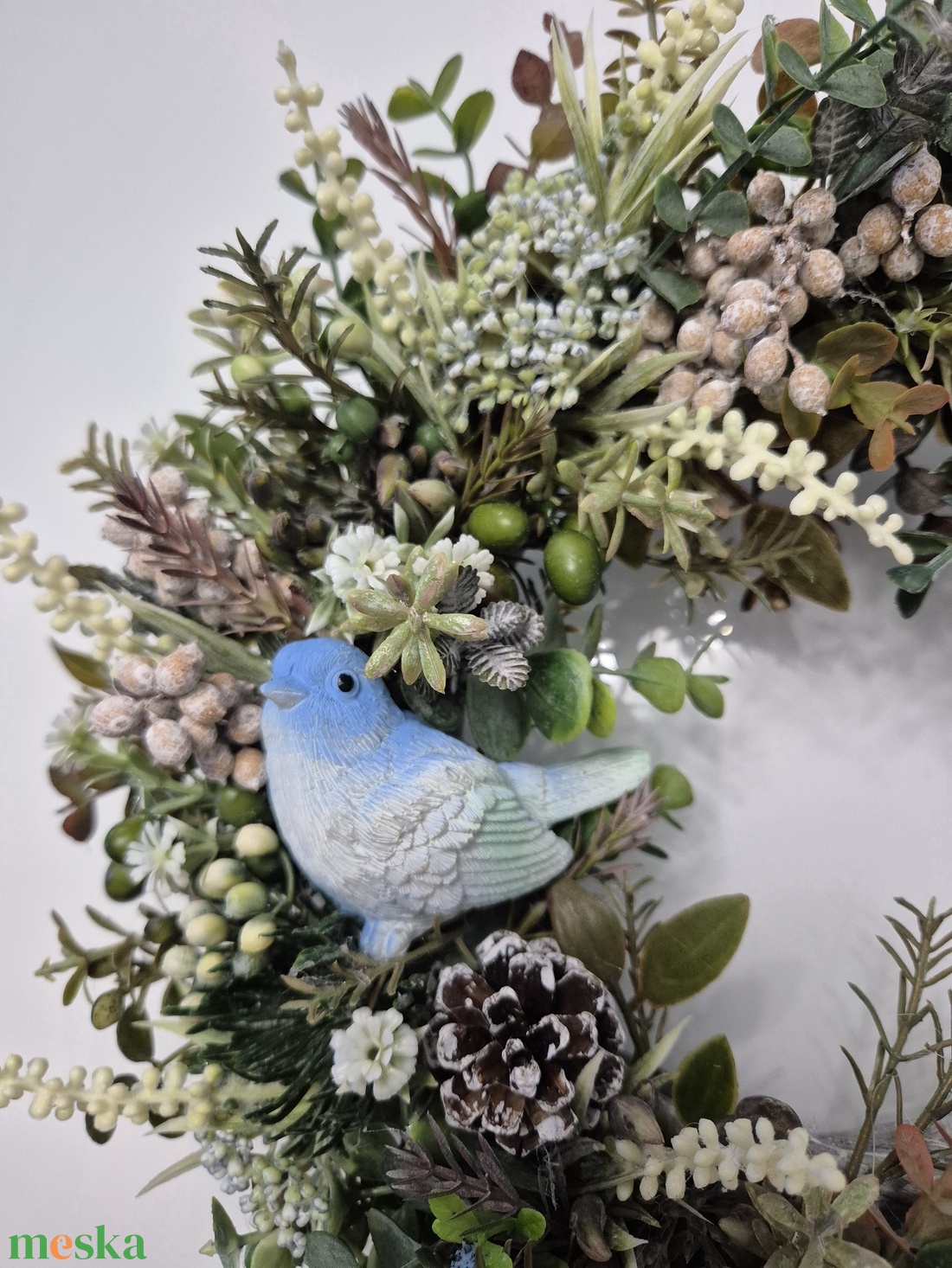 Természetes hatású virágos ajtódísz / koszorú madárfigurával � nyugodt, erdei hangulat - otthon & életmód - dekoráció - ajtó- és ablak dekoráció - ajtódísz & kopogtató - Meska.hu