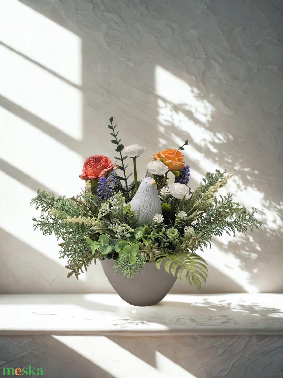 Virágos asztaldísz madárfigurával - otthon & életmód - dekoráció - asztal és polc dekoráció - asztaldísz - Meska.hu