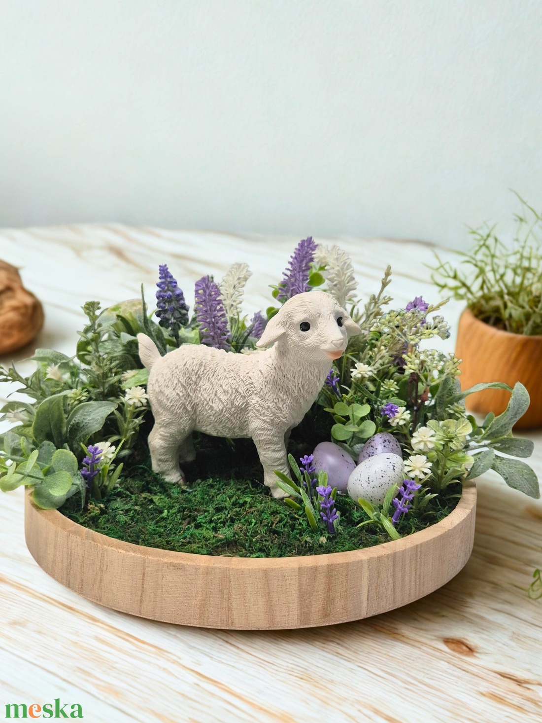 Bárányos asztaldísz fa tálcán � természetes hatású dekoráció - otthon & életmód - dekoráció - asztal és polc dekoráció - asztaldísz - Meska.hu