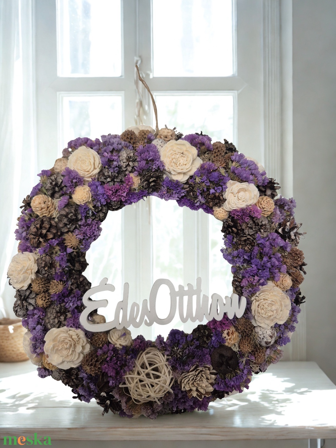 Tavaszi-nyári kopogtató Édes Otthon felirattal- lila és natur elegancia - otthon & életmód - dekoráció - ajtó- és ablak dekoráció - ajtódísz & kopogtató - Meska.hu