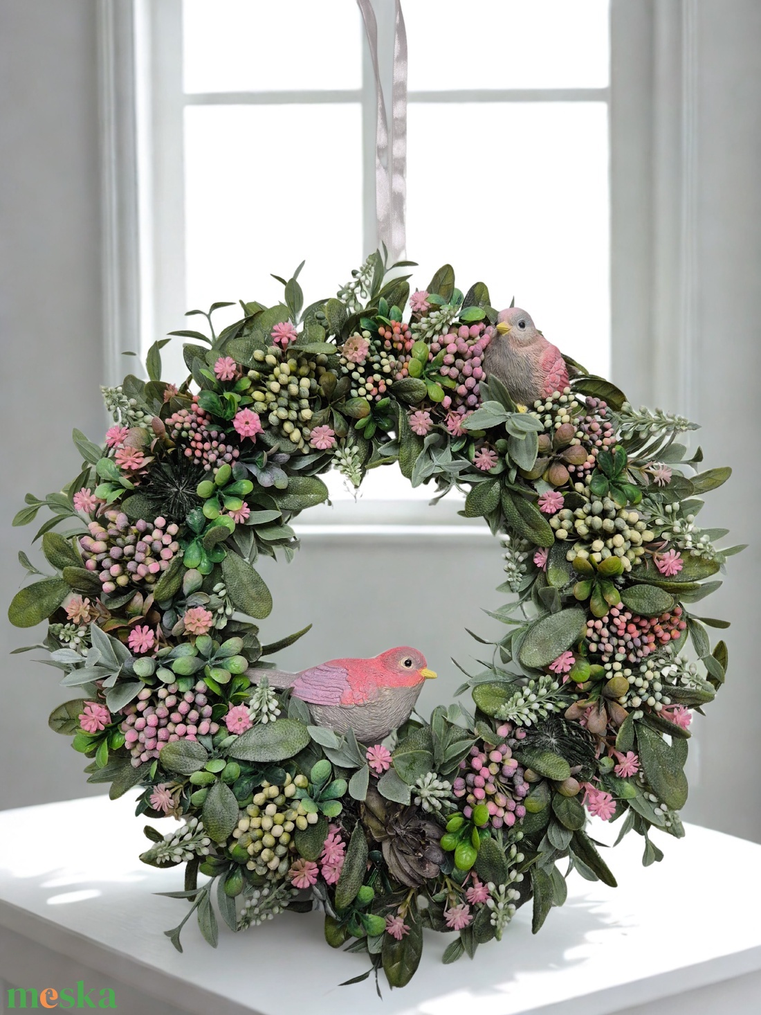 Bogyós tavaszi koszorú - kismadarakkal, természetes hatású  - otthon & életmód - dekoráció - ajtó- és ablak dekoráció - ajtódísz & kopogtató - Meska.hu