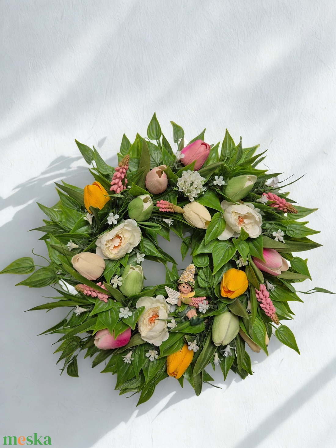 Tulipános tavaszi koszorú - tavasztündérrel, természetes hatású  - otthon & életmód - dekoráció - ajtó- és ablak dekoráció - ajtódísz & kopogtató - Meska.hu