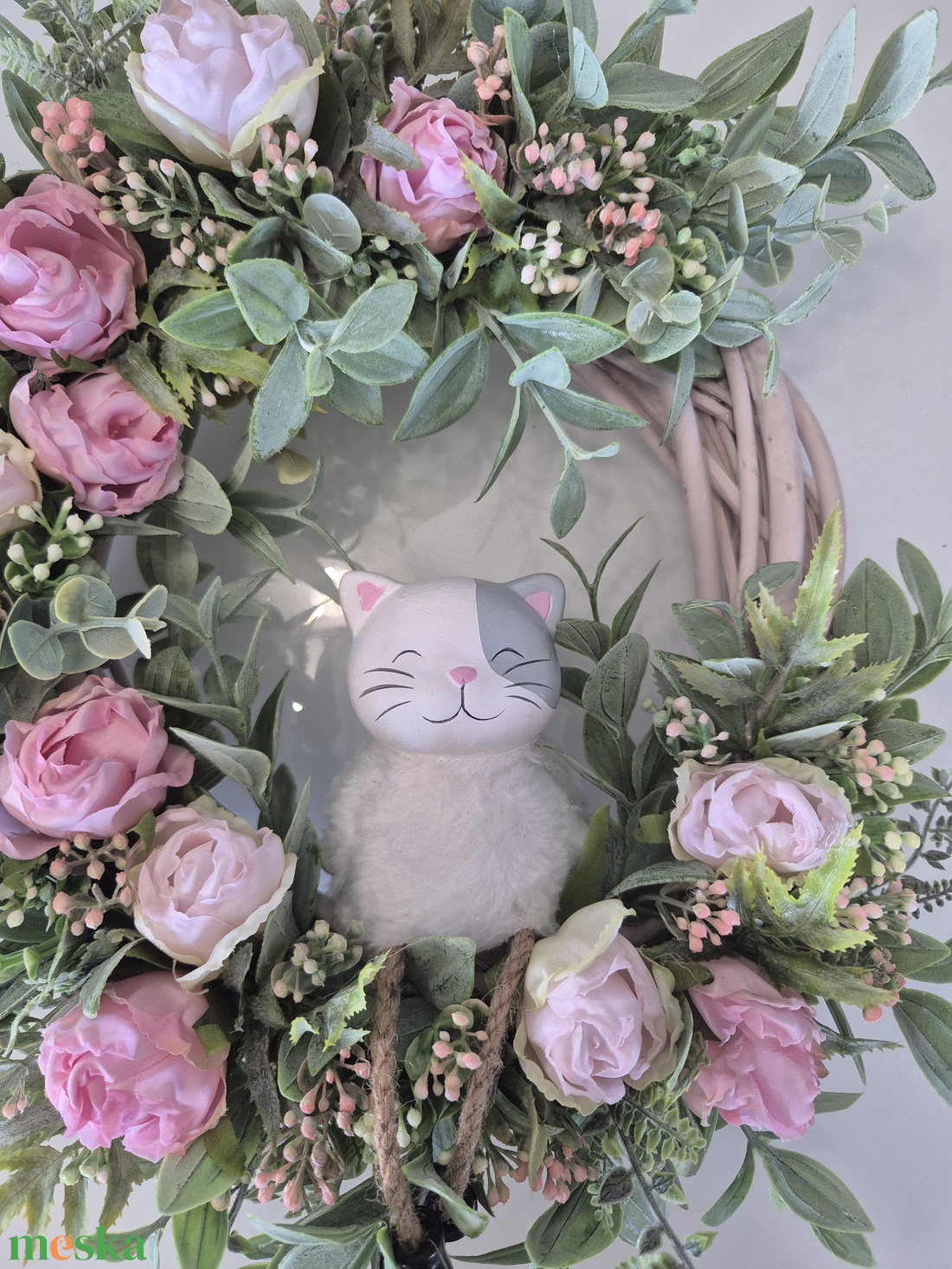 Rózsaszín virágos elegáns ajtódísz � virágos dekoráció, cicával - otthon & életmód - dekoráció - ajtó- és ablak dekoráció - ajtódísz & kopogtató - Meska.hu