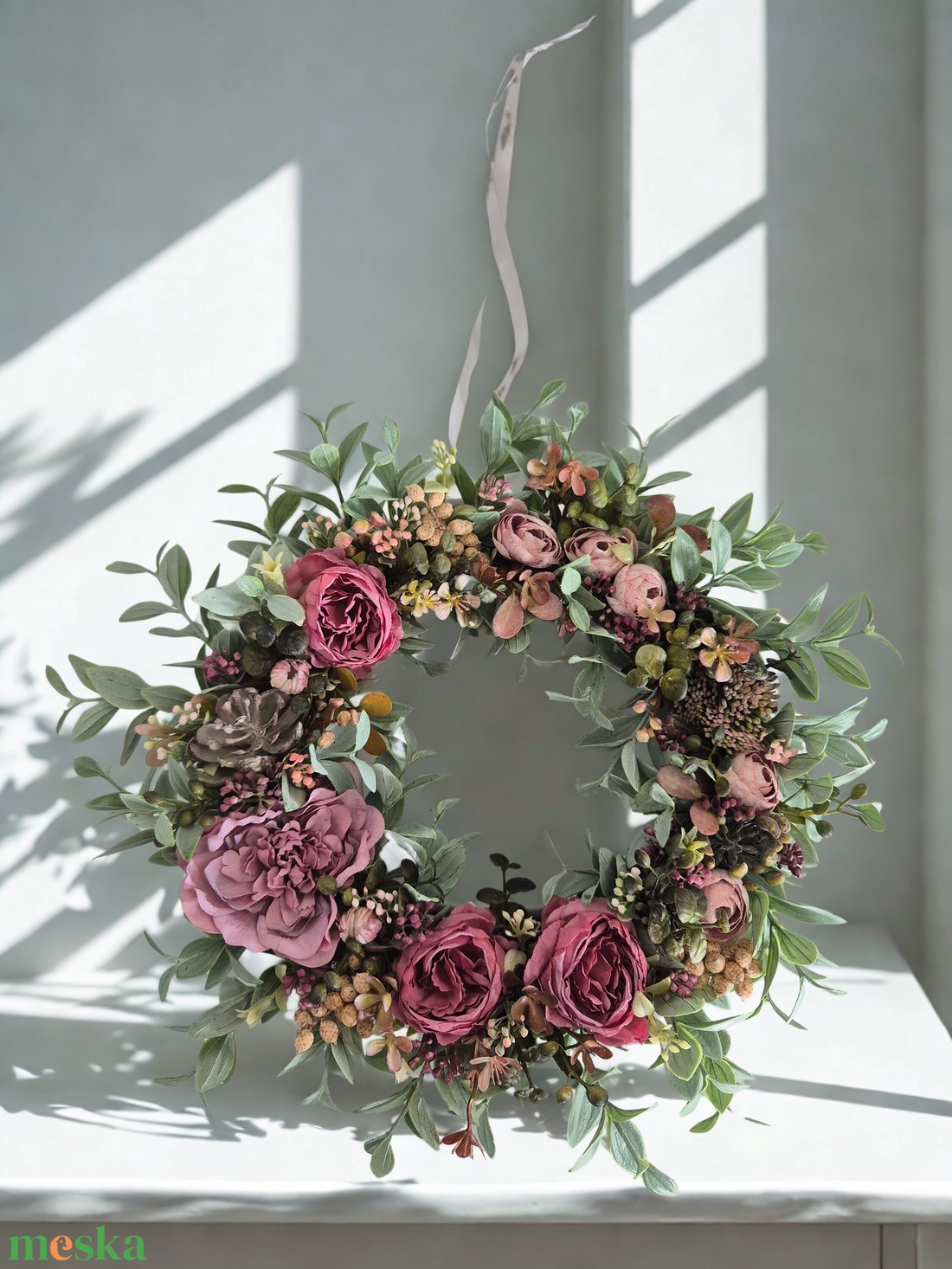 Virágos tavaszi koszorú - természetes hatású, élethű virágokkal - otthon & életmód - dekoráció - ajtó- és ablak dekoráció - ajtódísz & kopogtató - Meska.hu