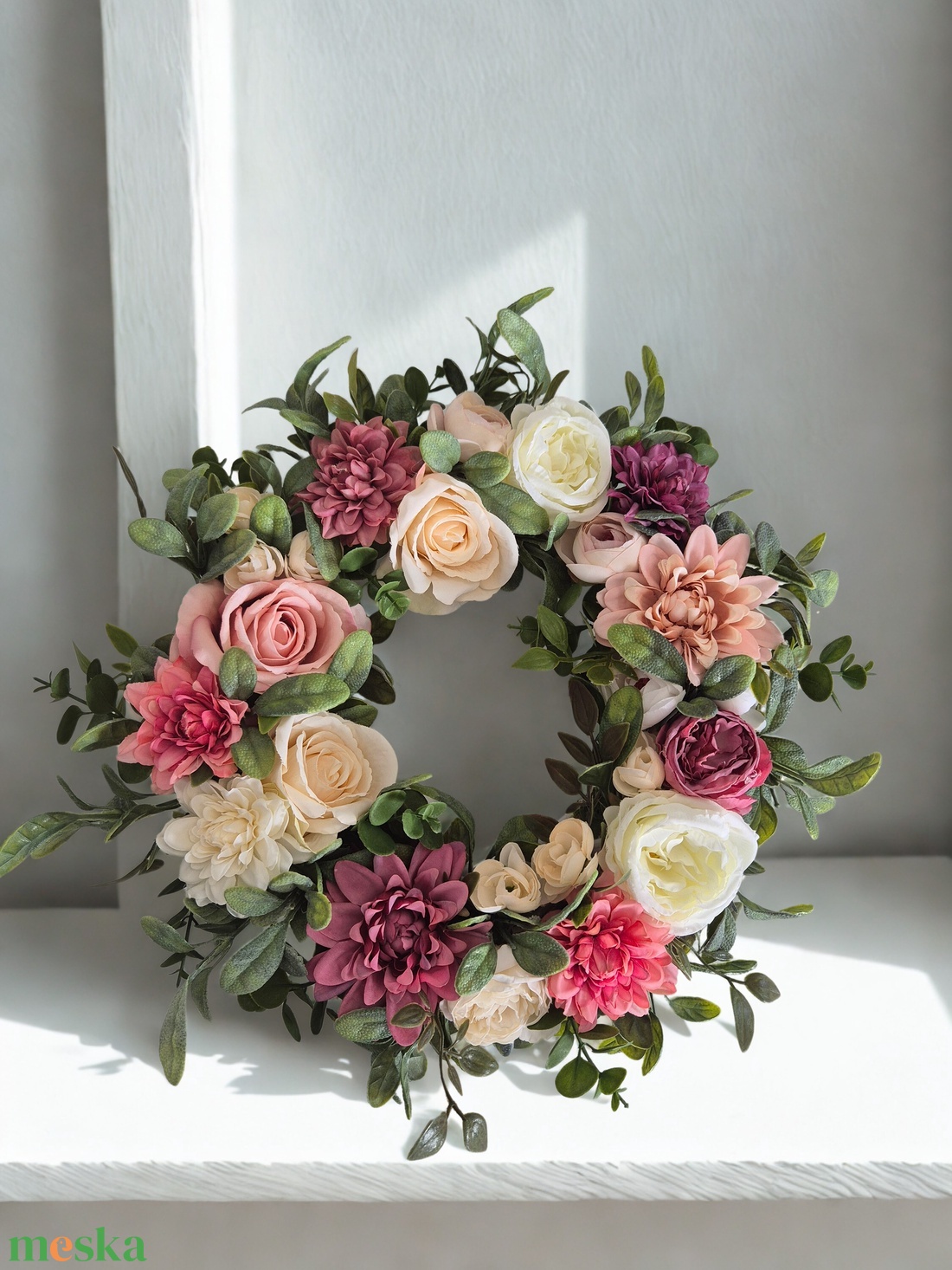 Virágos elegáns koszorú � virágos ajtódekoráció, romantikus színvilág - nagyméretű - otthon & életmód - dekoráció - ajtó- és ablak dekoráció - ajtódísz & kopogtató - Meska.hu