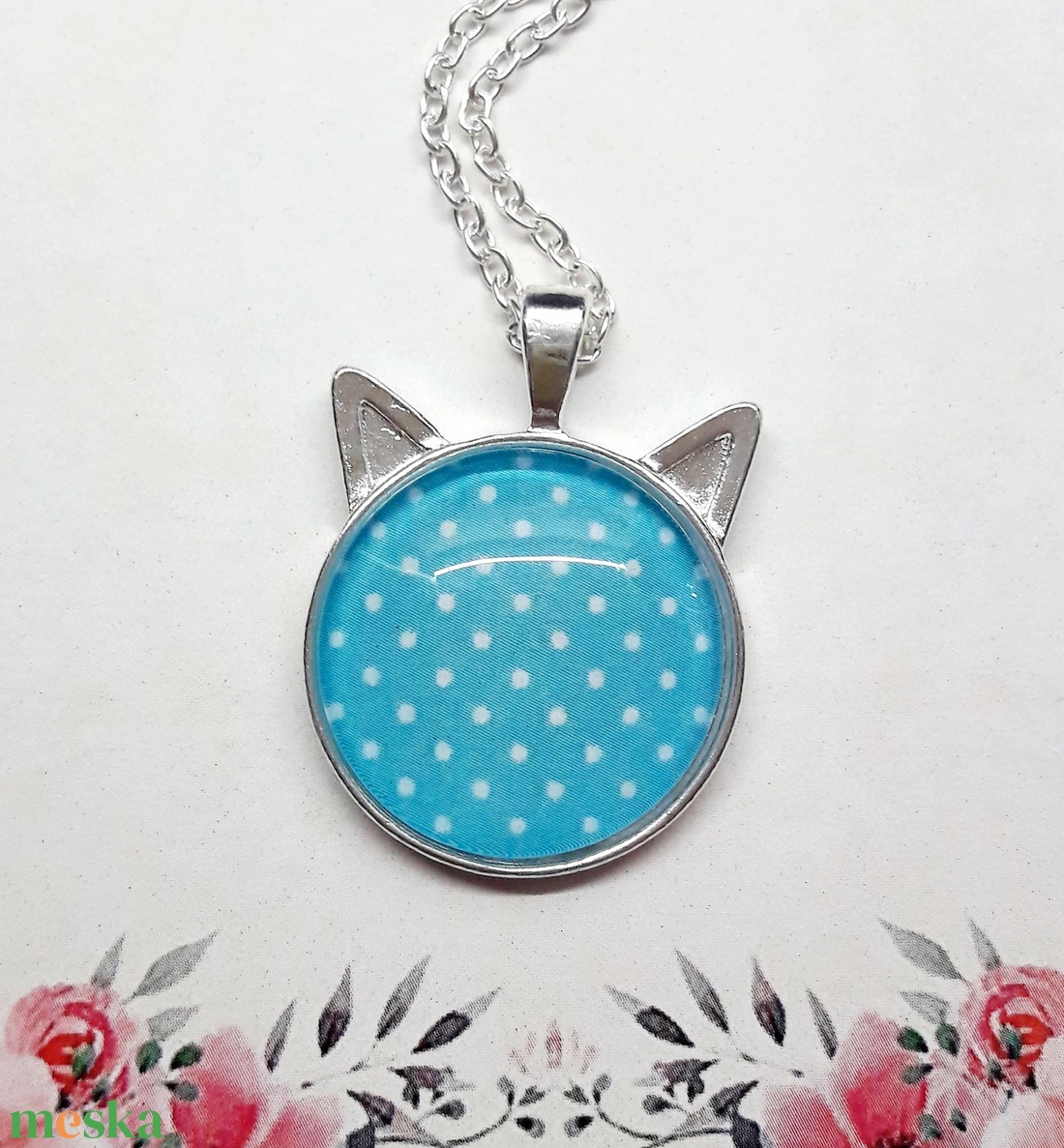 Pötyi cat - kék fehér pöttyös üveglencsés nyaklánc - ékszer - nyaklánc - medálos nyaklánc - Meska.hu