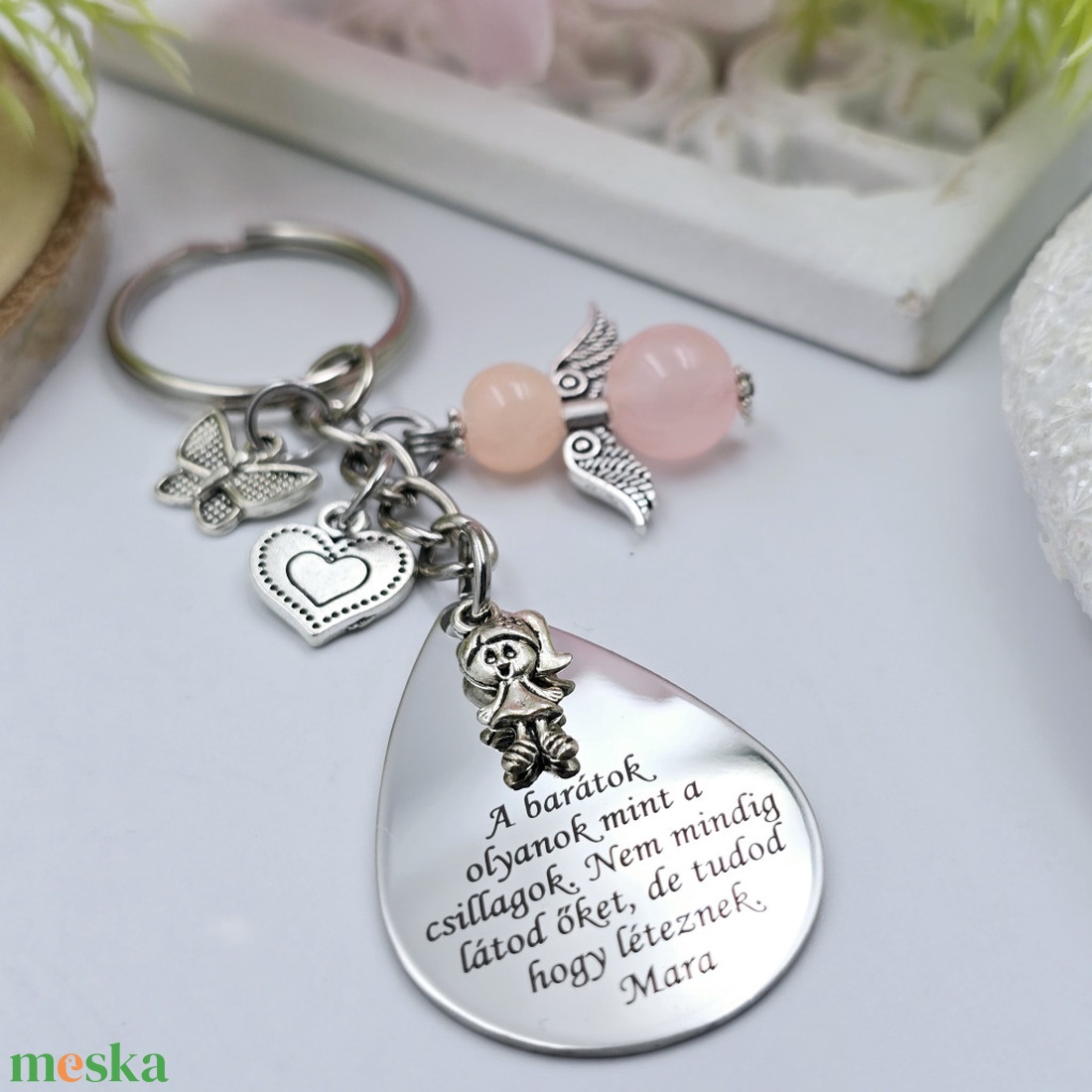 Gravírozott kulcstartó saját felirattal, charmokkal - táska & tok - kulcstartó & táskadísz - kulcstartó - Meska.hu