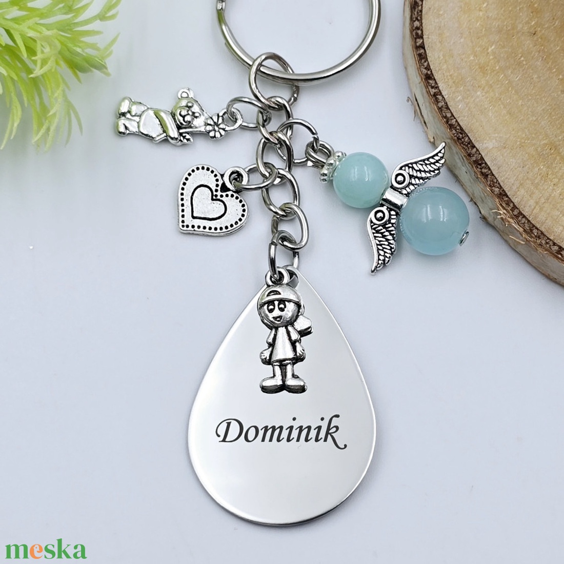 Gravírozott kulcstartó saját felirattal, charmokkal - táska & tok - kulcstartó & táskadísz - kulcstartó - Meska.hu