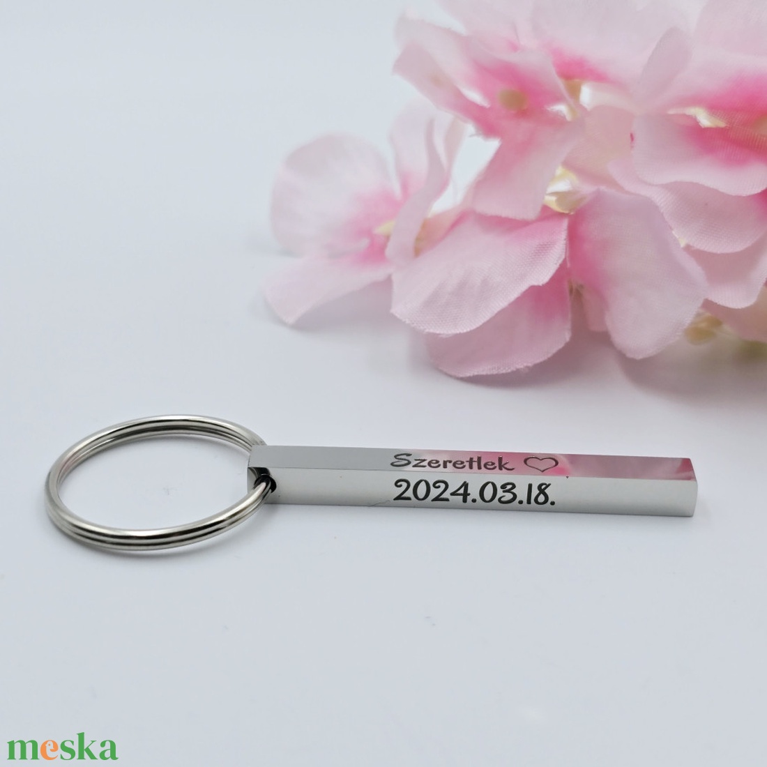 Gravírozott nemesacél kulcstartó - 4 oldal, 4 szó - táska & tok - kulcstartó & táskadísz - kulcstartó - Meska.hu